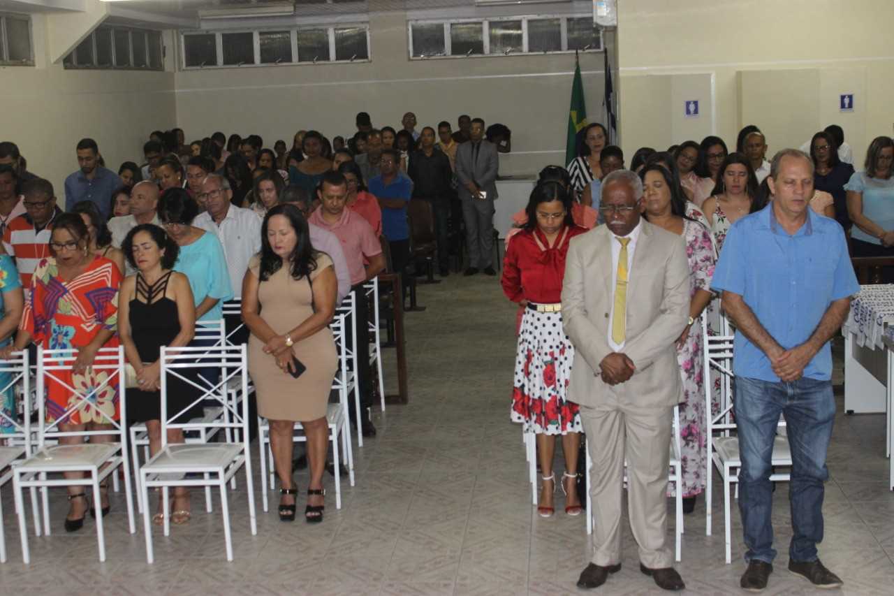 Diretores eleitos da Rede de Ensino tomam posse na Câmara de Vereadores